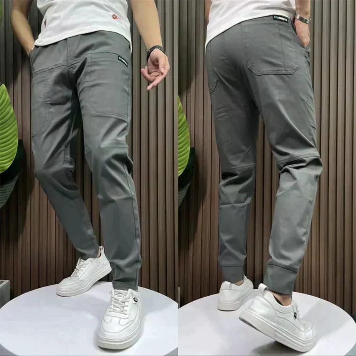 Stilvolle Herren Cargohose für jeden Anlass. Bequem und vielseitig, ideal für moderne Männer.