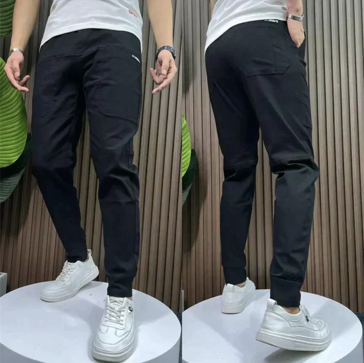 Moderne Herren Cargohose, praktisch für Freizeit und Alltag. Vielseitige Ganzjahreshose für Männer.