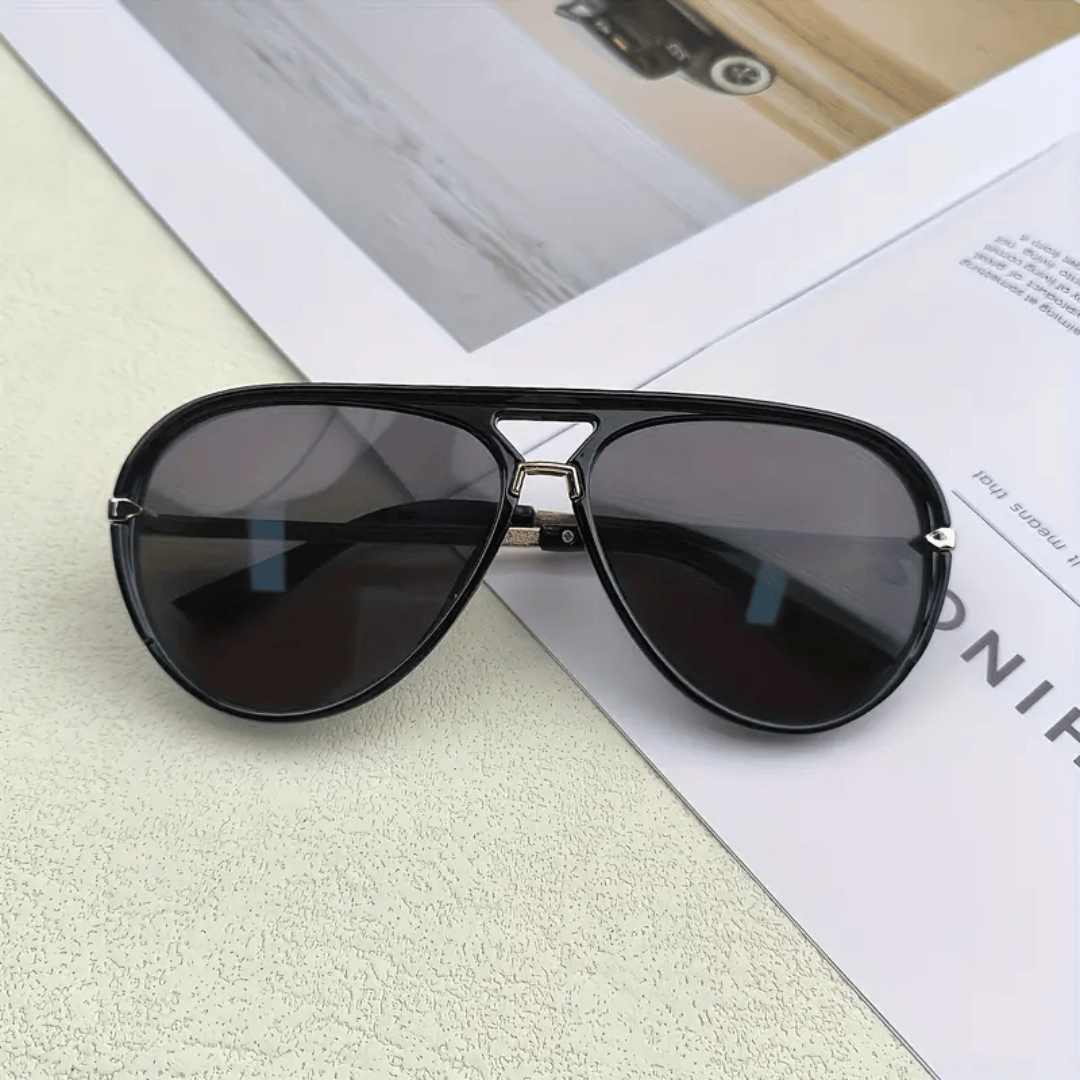 Klassische Unisex Piloten-Sonnenbrille, ein zeitloses Mode-Accessoire für stilvolle Herren & Damen. Perfekt für Outdoor.