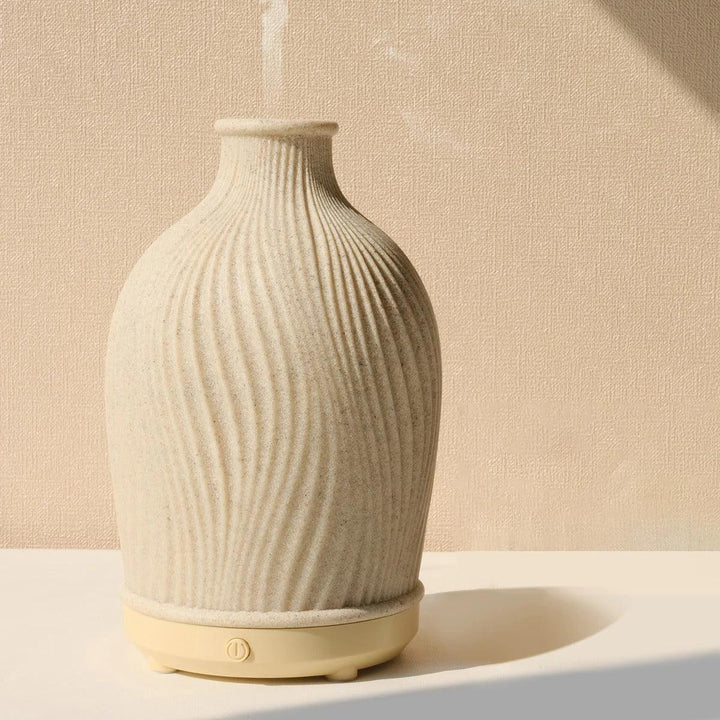 Polyresin Aroma Diffuser mit warmem LED Licht. Schafft ein entspannendes Ambiente für Ihre Wohlfühloase.