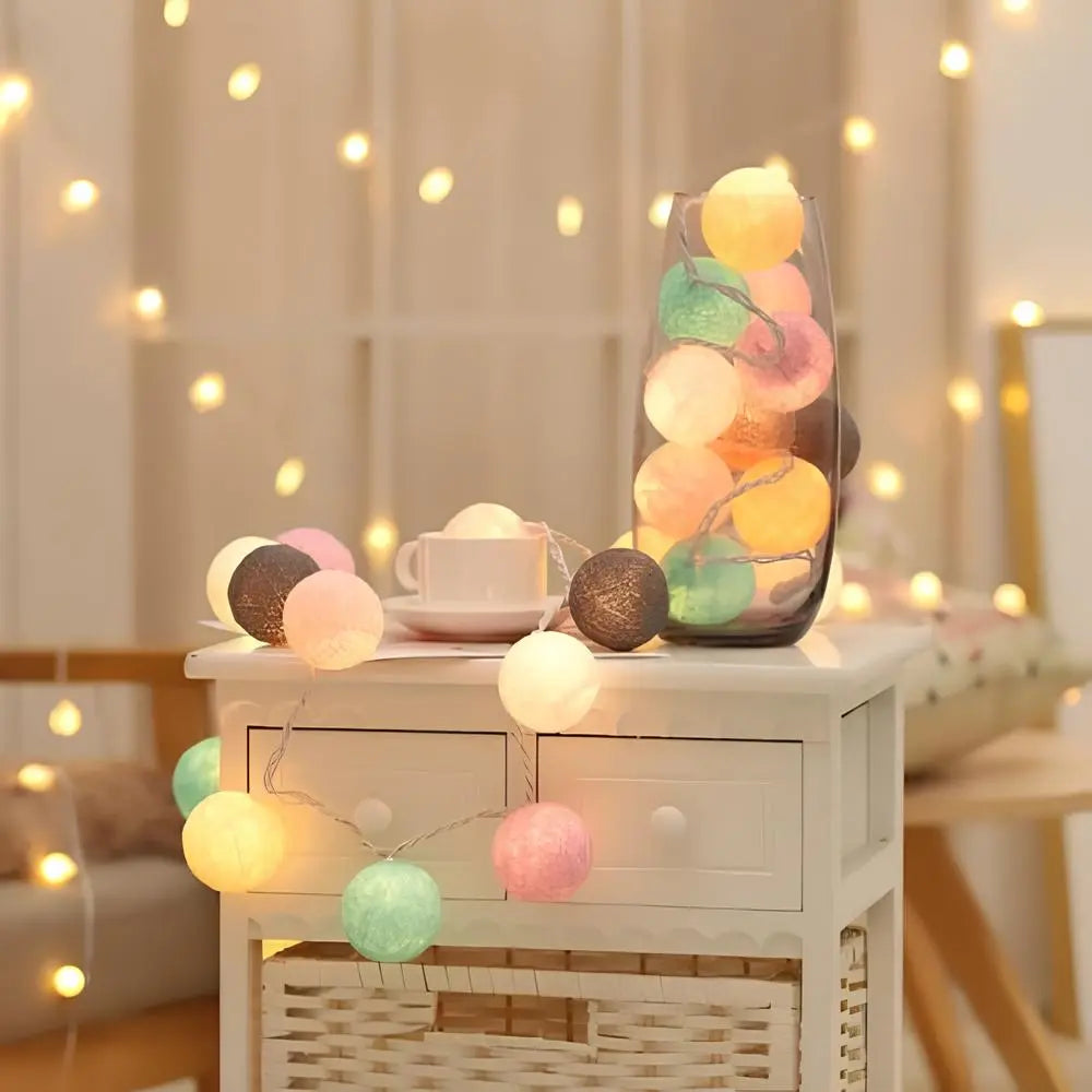 Gemütliche Baumwoll-Lichterkette mit Ballons, ideal als Stimmungslicht.