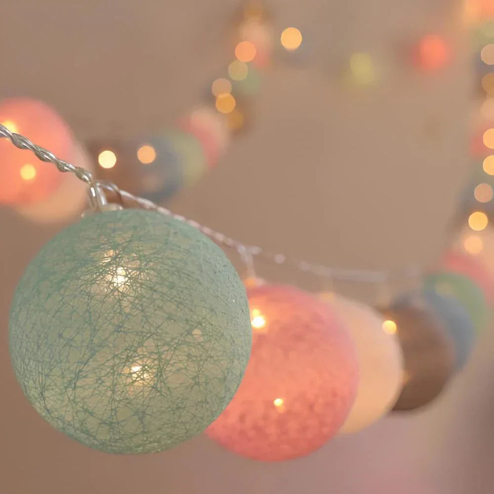 Stilvolle Baumwoll-Ballon Lichterkette, USB-betrieben für Wohnaccessoires.