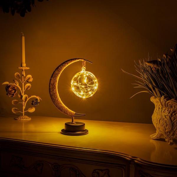 Magische LED Mondlichtlampe als Stimmungslicht oder Nachtlicht für Schlafzimmer und Wohnzimmer.