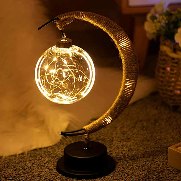 Kabellose LunaGlow Mondlichtlampe schafft magische Akzente als stilvolle LED Dekoration.