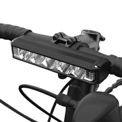 Sicheres LED-Fahrrad-Frontlicht mit StVZO für Stadt & Land. USB-C schnell geladen für lange Touren.