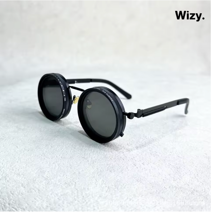 Schwarze Unisex Sonnenbrille mit UV400 Schutz, modisches Accessoire für den Sommer-Look und Fashion.