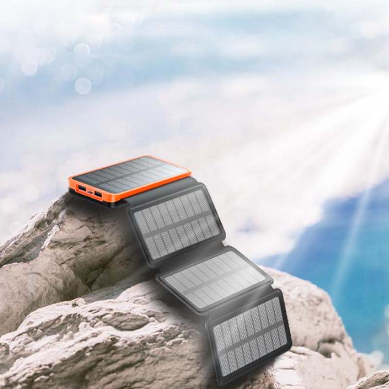 SunCore Powerbank, universelles Solarladegerät mit 4 Panels und 3 USB-Ausgängen für Outdoor & Reise.