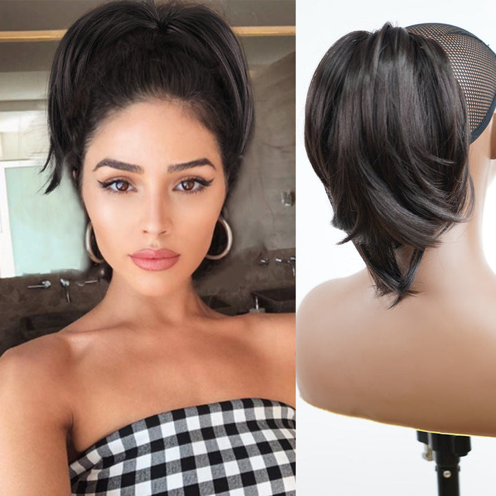 Einfach anzubringendes Clip-In Dutt Haarteil aus Synthetikhaar für mehr Fülle & perfektes Styling.
