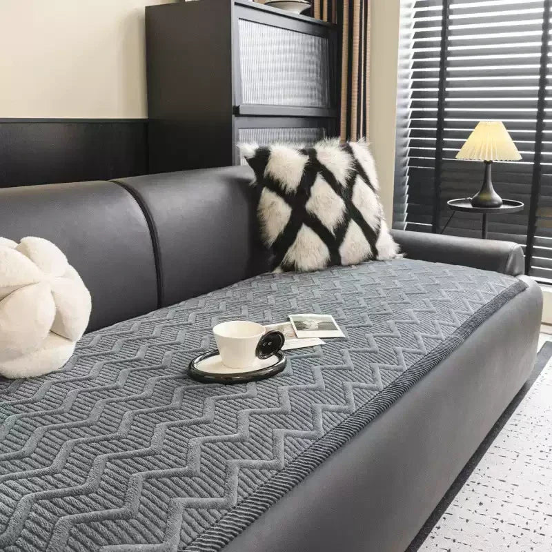 Velours Sofabezug für Haustiere, hautfreundlich, waschbar und bietet zuverlässigen Couchschutz.