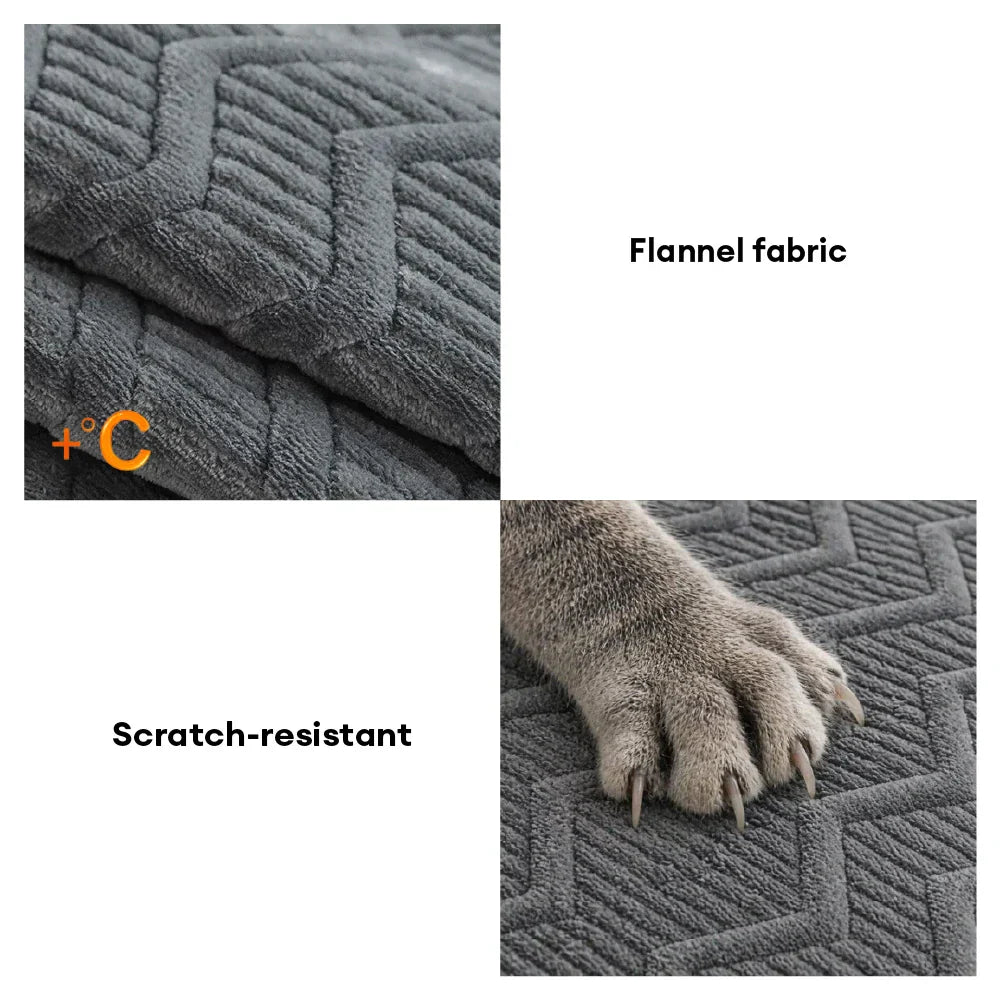 Weicher Velours Möbelschutz, rutschfest & langlebig, bietet Komfort & Schutz für Ihr Sofa.