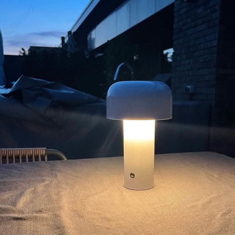 Moderne TOUCHGLOW USB-Tischlampe für Schlaf- & Wohnzimmer, vielseitig einsetzbar als Deko.
