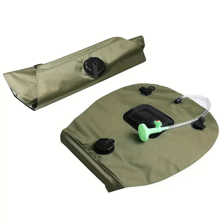 Robuste tragbare Dusche für Camping & Outdoor. Erwärmt Wasser umweltfreundlich per Sonnenenergie. Komfortable Hygiene.