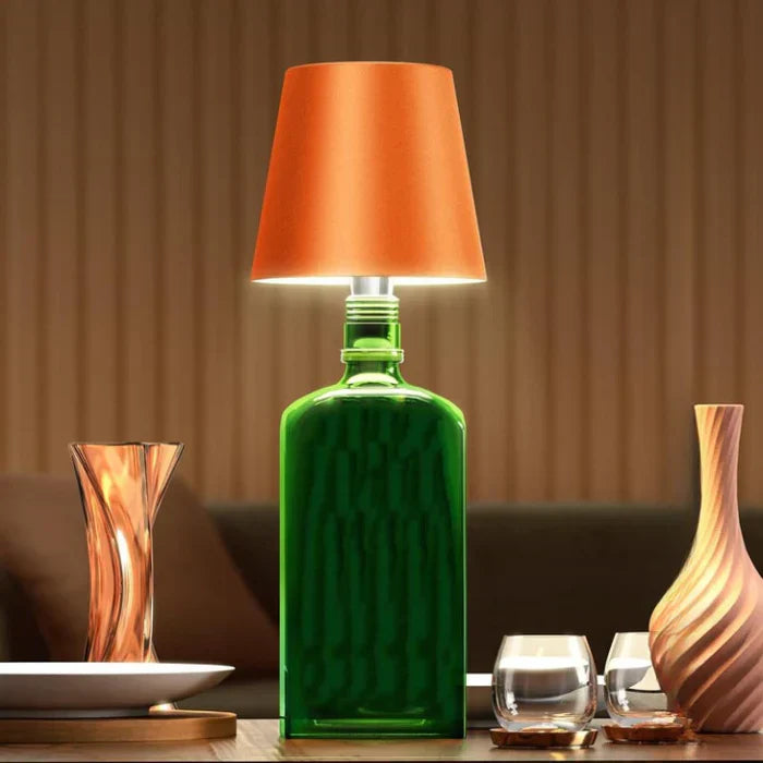 Touch-bedienbare RGBIC LED Flaschenlampe, kabellos, für individuelle Lichteffekte & Ambiente.