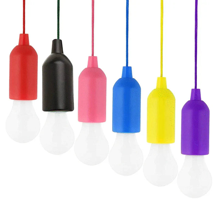 Dekorative Hängeleuchte mit LED, farbiges Stimmungslicht für innen & außen, kabellos und batteriebetrieben.