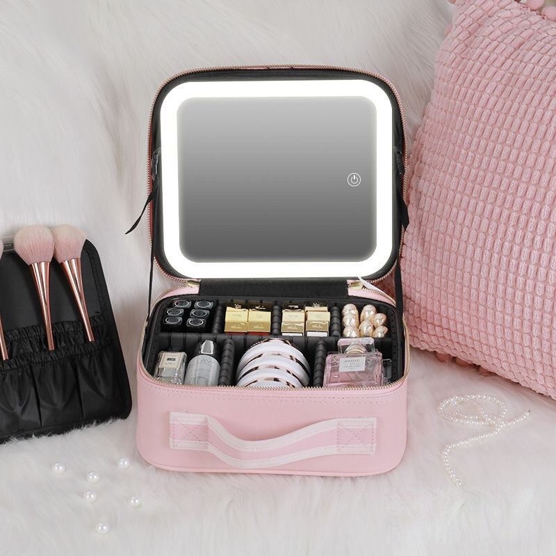 Praktisches Reisetäschchen mit LED-Spiegel und variablen Fächern, ideal zum Organisieren von Kosmetik & Makeup.