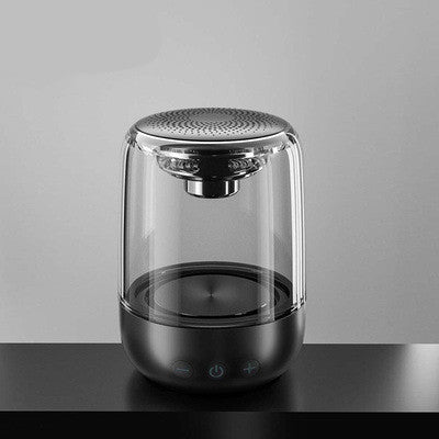 Tragbarer Bluetooth Lautsprecher mit kraftvollem Bass, LED-Beleuchtung für Musik unterwegs und Outdoor-Abenteuer.