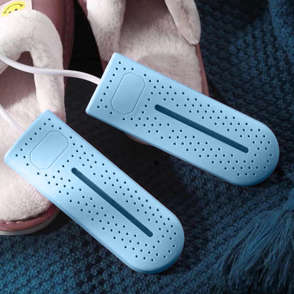 Kompakter UV-Schuhtrockner beseitigt Gerüche und Bakterien, ideal für Sportschuhe und Reisen.