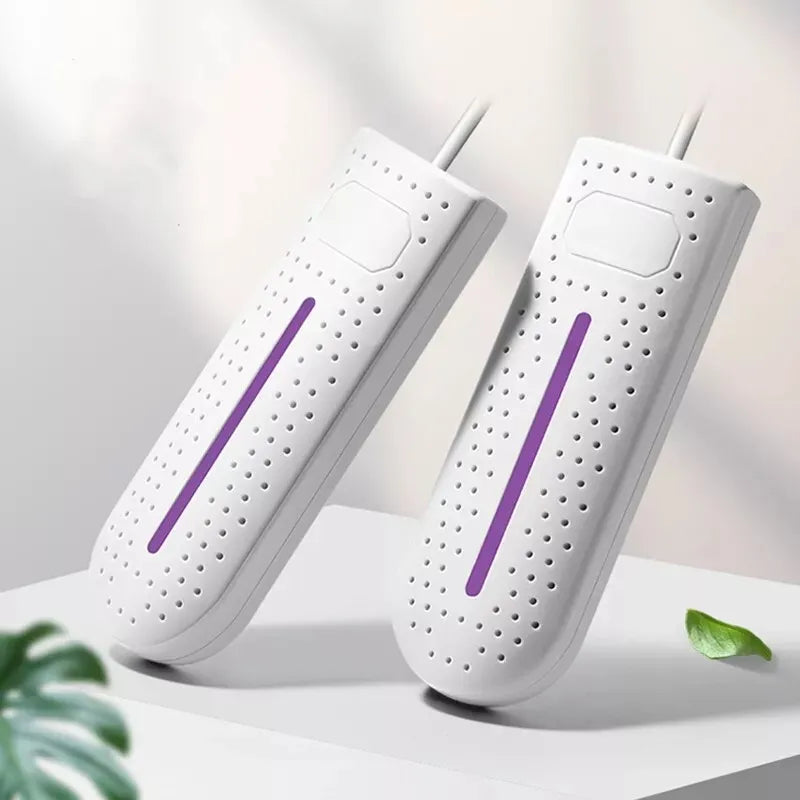 Elektrischer Schuhtrockner mit UV-Licht für schnelle Trocknung und Desinfektion nasser Schuhe.
