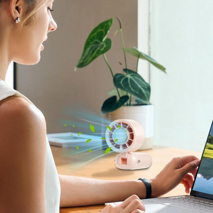 Faltbarer Akku-Handventilator mit LED-Display, 100 Leistungsstufen & USB-C Ladeanschluss.
