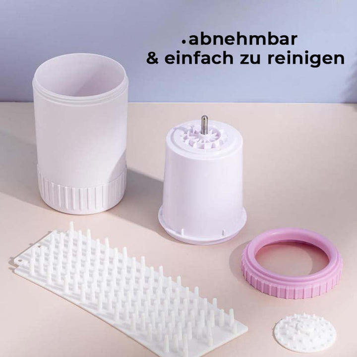 Robuster Hundepfotenreiniger mit Silikonbürste, sorgt für Sauberkeit und einfache Tierpflege.