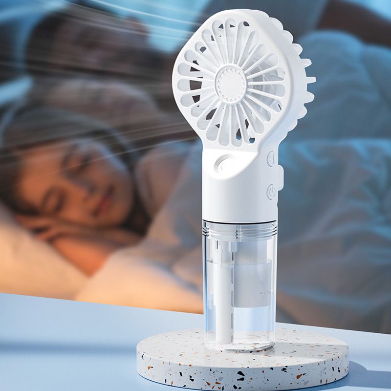 Kleiner Schreibtisch-Luftbefeuchter & Ventilator. Sorgt für Frische und Feuchtigkeit am Arbeitsplatz.