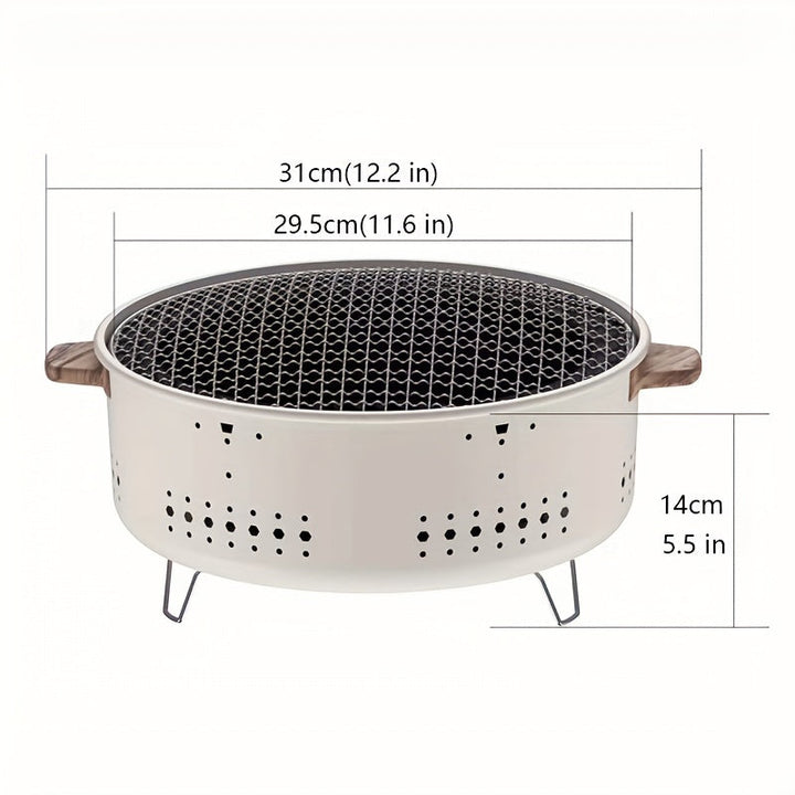 Kompakter Elektrogrill in Aktion, rauchfrei grillen im Freien. Ideal für entspannte Grillabende auf Balkon, Garten oder beim Camping.