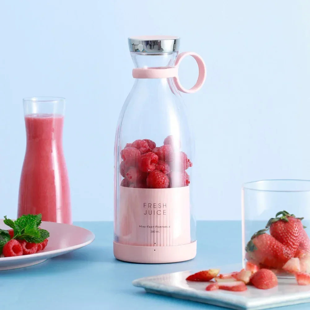 Kompakter USB Shake Mixer für Proteinshakes nach dem Training. Perfekt für Sportler & Gesundheitsbewusste.