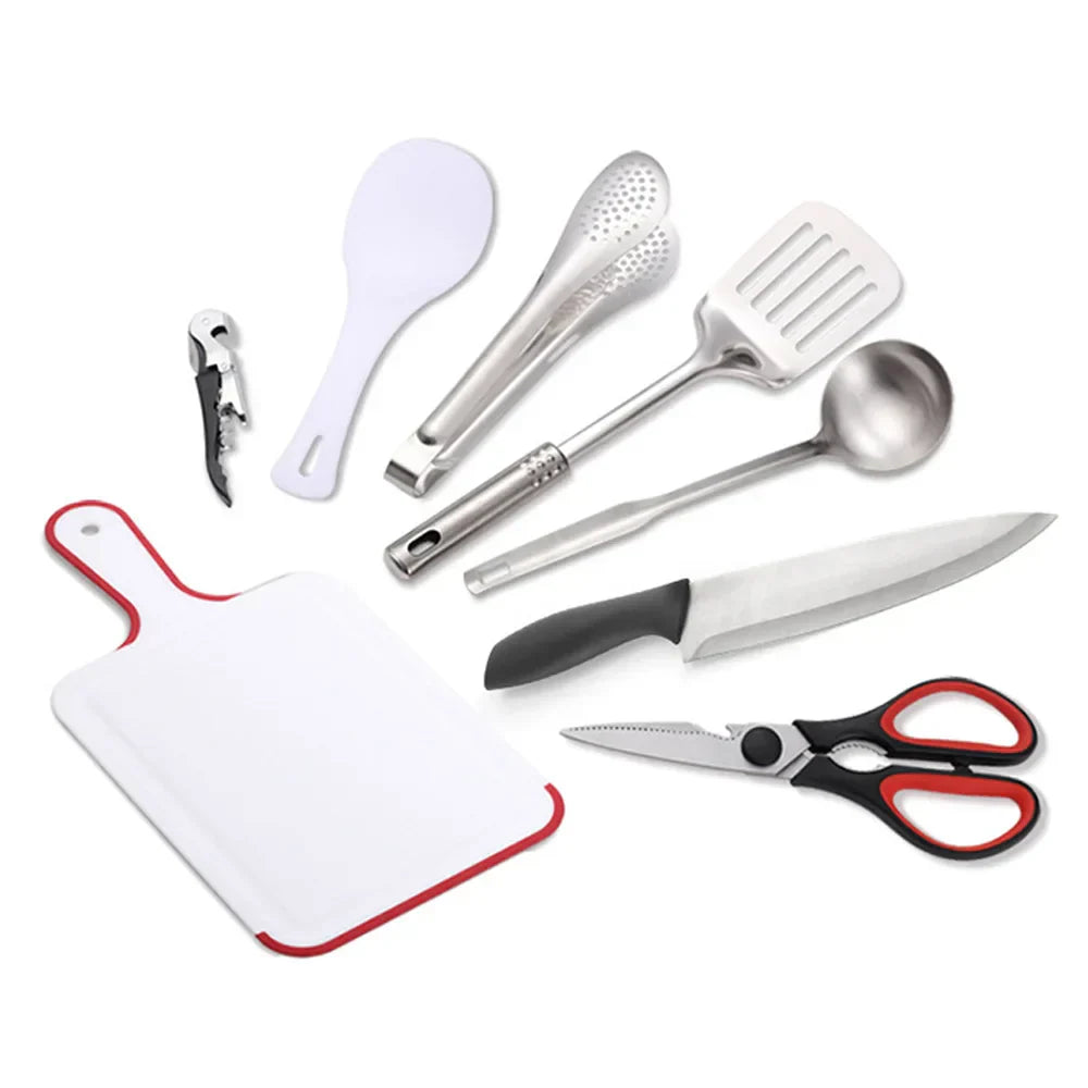 CampMate Edelstahl Outdoor Kochset in Benutzung. Ideal für Camping, Picknick, Rucksackreisen und Outdoor-Kochen.