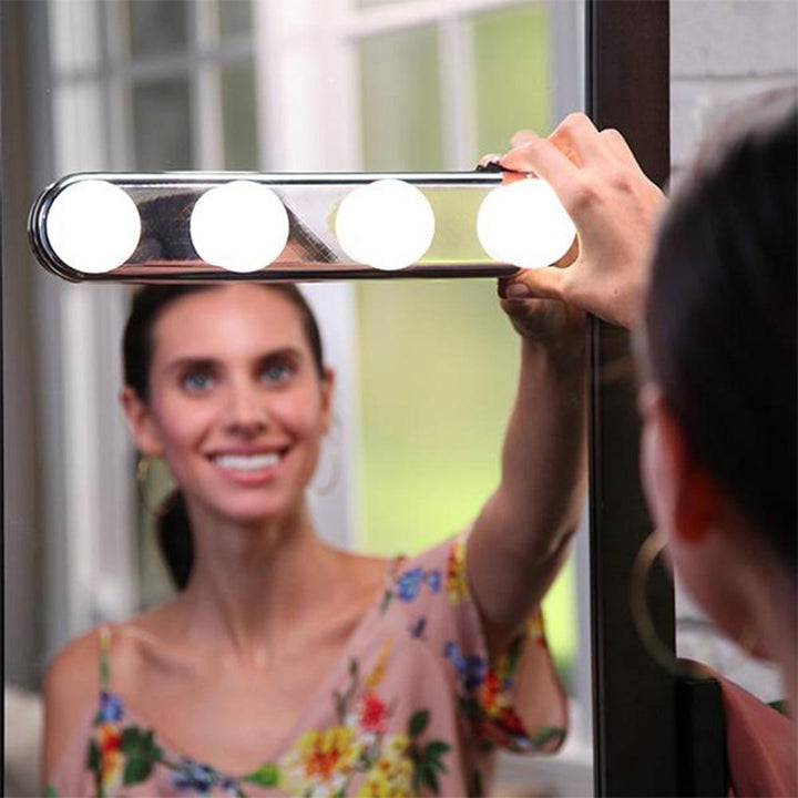 LED Make-up Beleuchtung mit Dimmfunktion, perfekt zum Schminken und für detaillierte Beauty-Anwendungen.