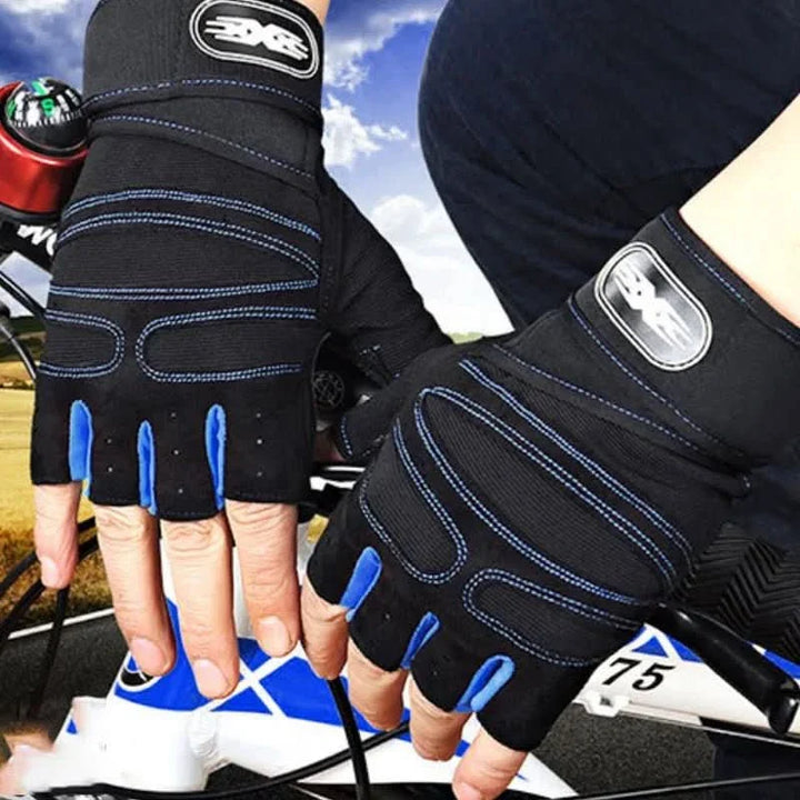 Premium Trainingshandschuhe für Kraftsport & Fitness mit Handgelenkstütze. Rutschfest für optimalen Grip & Schutz.