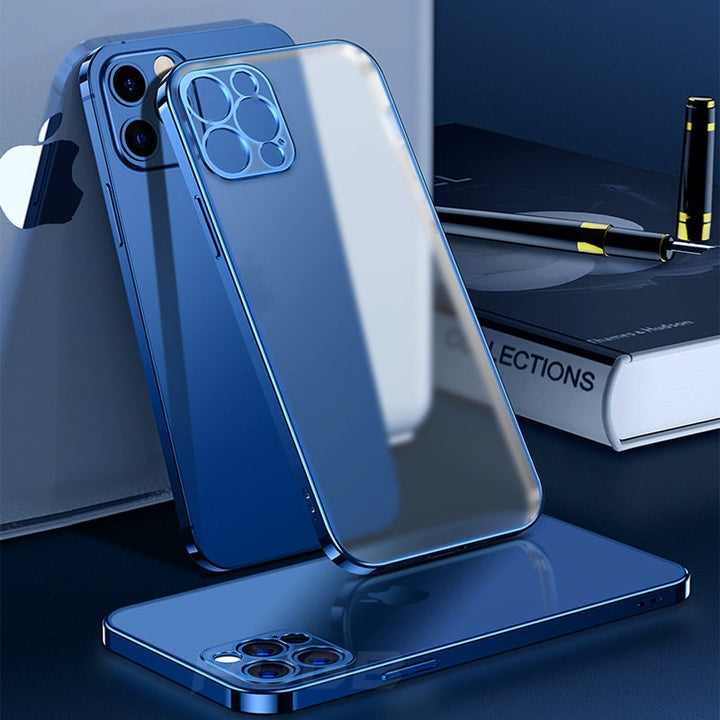 Transparente Silikonhülle für iPhone mit klarem Schutz und schlankem Design.