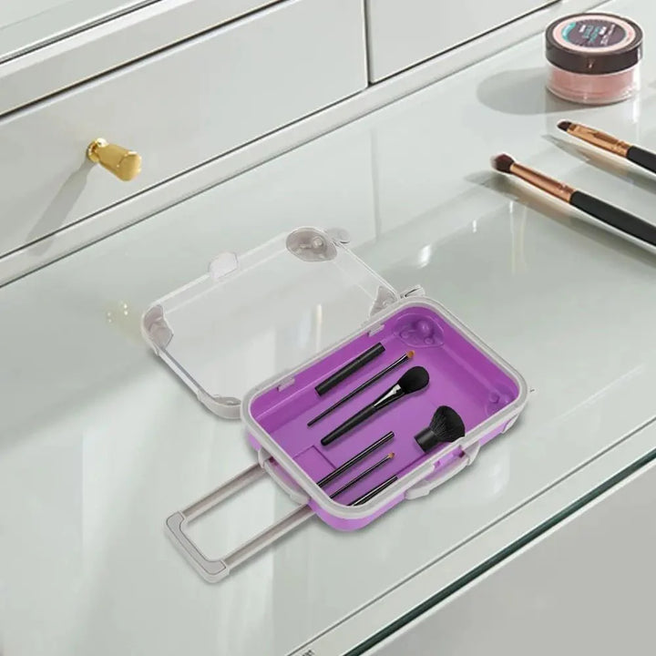 Transparente Aufbewahrungsbox für Wimpern, Make-up und weiteres Beauty-Zubehör, hält alles griffbereit.