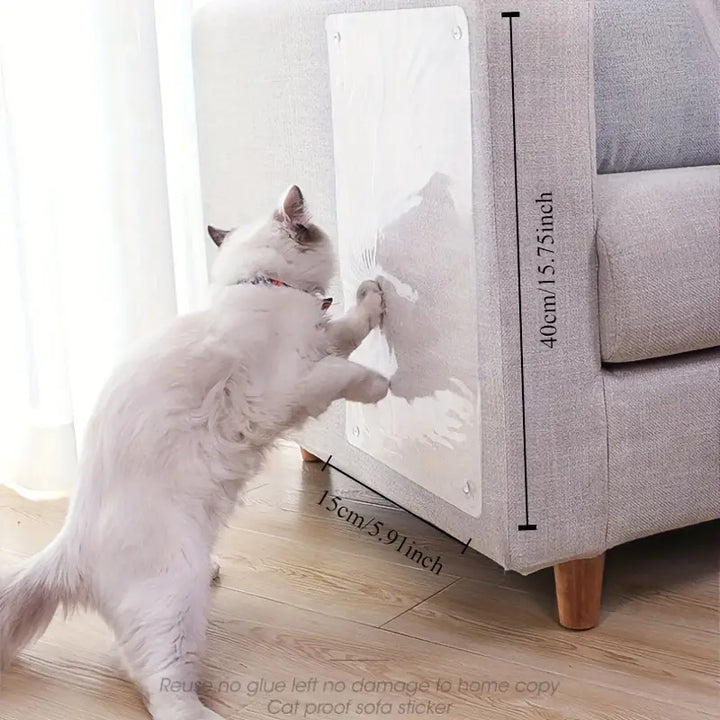 Katzen Kratzschutzfolie auf Sofa-Ecke, schützt elegant und unauffällig vor Kratzern. Transparent & langlebig.