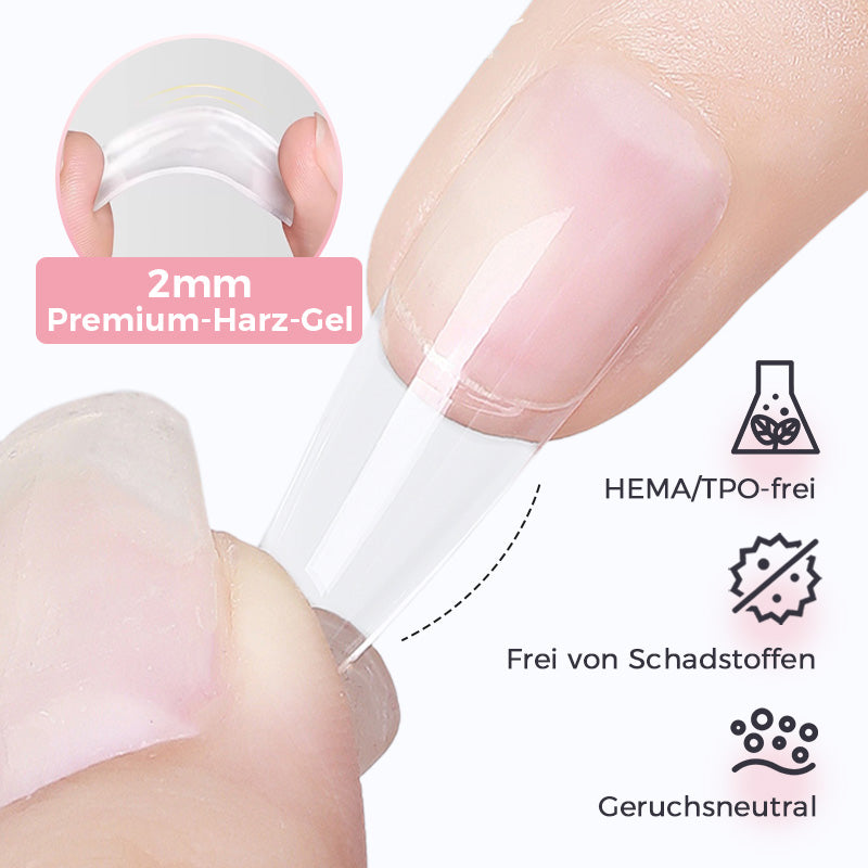 Frau hält Makellose Nagelbasis Haftgel. Transparentes 3-in-1 Nagelgel für perfekte Gelnägel.