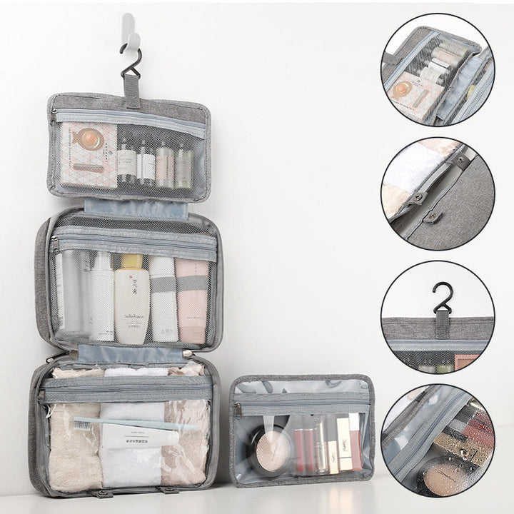 Travelique Reise-Kosmetiktasche, offen, zeigt geräumige Fächer für Zahnbürste & Pflegeprodukte.