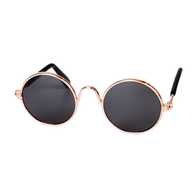 Fashion-Statement für Haustiere: die trendige Katzenbrille KittyShades für alle Anlässe.