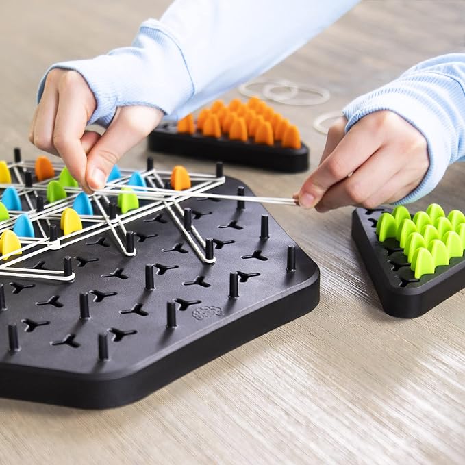 Das TriLogic Brettspiel startklar. Bereit für die Herausforderung. Ein fesselndes Denkspiel für jede Altersgruppe.