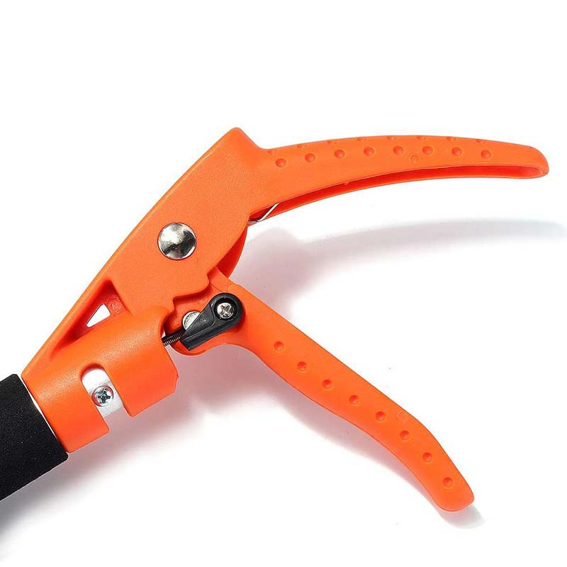Moderner TrimReach Heckenschneider, ein effektives Teleskop-Gartengerät für die professionelle Heckenpflege und DIY Projekte.