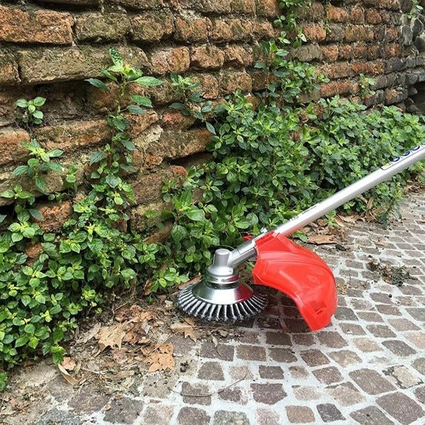 Effizientes Gartenwerkzeug: TurboTrimmer Unkrautbürste aus hochwertigem Kohlenstoffstahl für Trimmer.