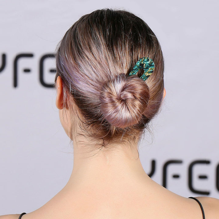 Französische Schildpatt-Haarnadeln in U-Form, das perfekte Haaraccessoire für Damen und elegante Frisuren.