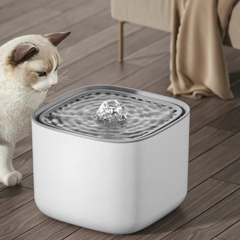 Ultra-leiser Haustierbrunnen mit 3L Kapazität, verbesserte Filtration für gesunde Haustiere.