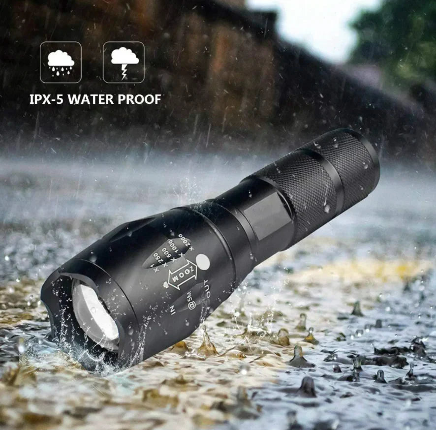 Robuste Aluminium LED Taschenlampe, ultrahell mit Zoom. Ideal für Outdoor, Camping & langlebigen Notfalleinsatz.