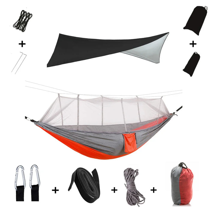 Komfortable Camping Hängematte mit Regendach & Moskitonetz für maximale Entspannung im Freien.