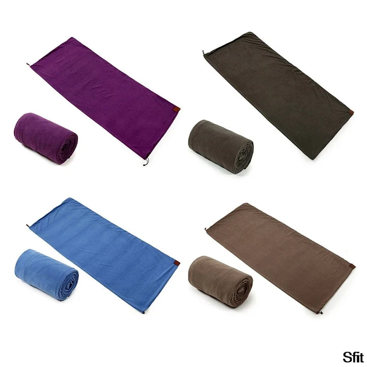 Kompakter, ultraleichter Fleece-Schlafsack für Rucksackreisen. Ideal als Reisedecke oder Inlett.