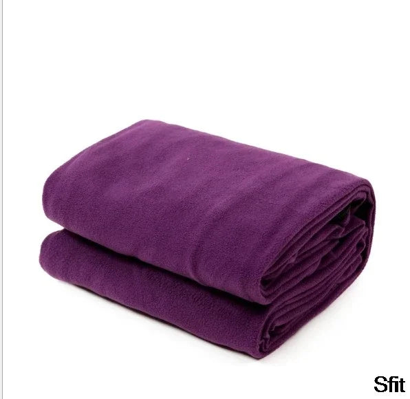 Vielseitiger Reiseschlafsack aus Fleece, ideal als Inlett oder leichte Reisedecke. Ultraleicht.