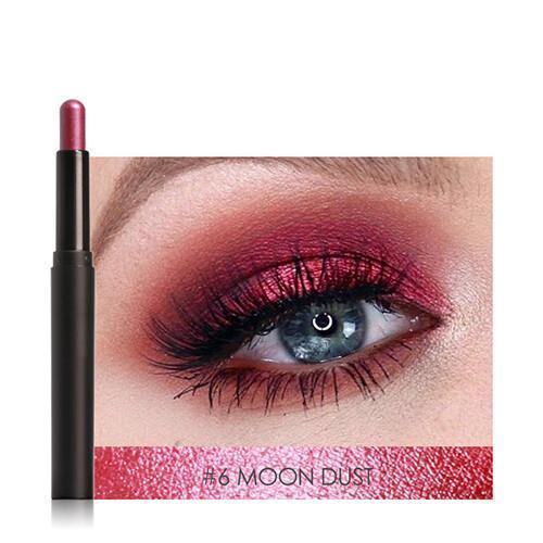 Wasserfester Glitter-Lidschattenstift mit Tropfen, ideal für haltbares Augen-Make-up.