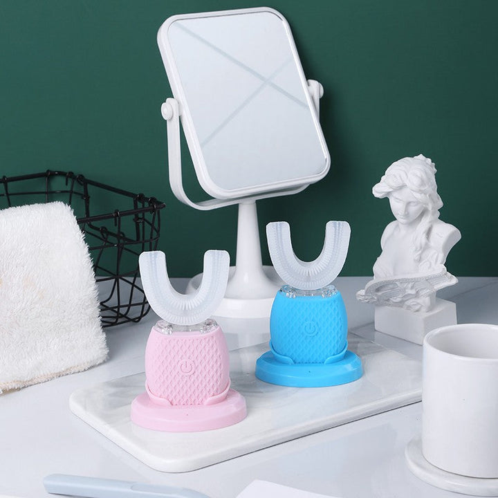 USB-ladbare Ultraschallzahnbürste, ideal als Reisezahnbürste für optimale Mundhygiene unterwegs.