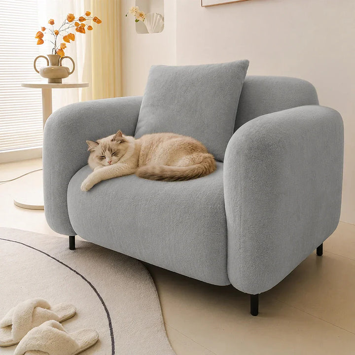 Stretch-Sofabezug aus Plüsch. Hautfreundlich, weich & schützend. Verleiht Ihrem Sofa neuen Glanz.