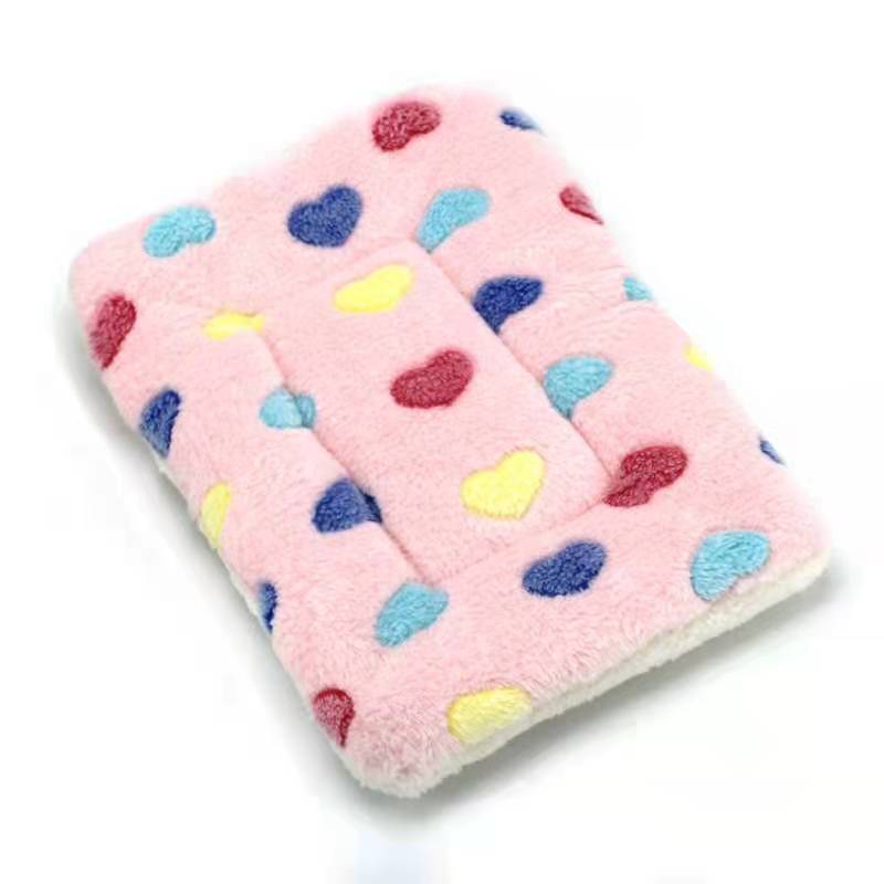 Haustierkissen aus flauschigem Fleece, strapazierfähig & waschbar, ein kuscheliger Schlafplatz.