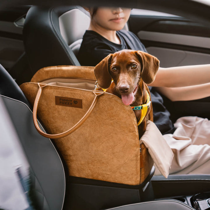 Umweltfreundliche Haustier-Reisetasche für sicheren Autotransport; modische Hundetasche.